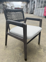 Chaise longue &agrave; dossier grillag&eacute;