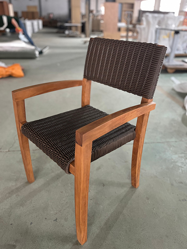 屋外の家具