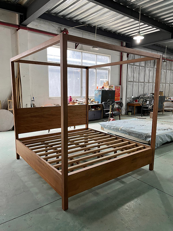 Doğal Ahşap Otel Yatağı